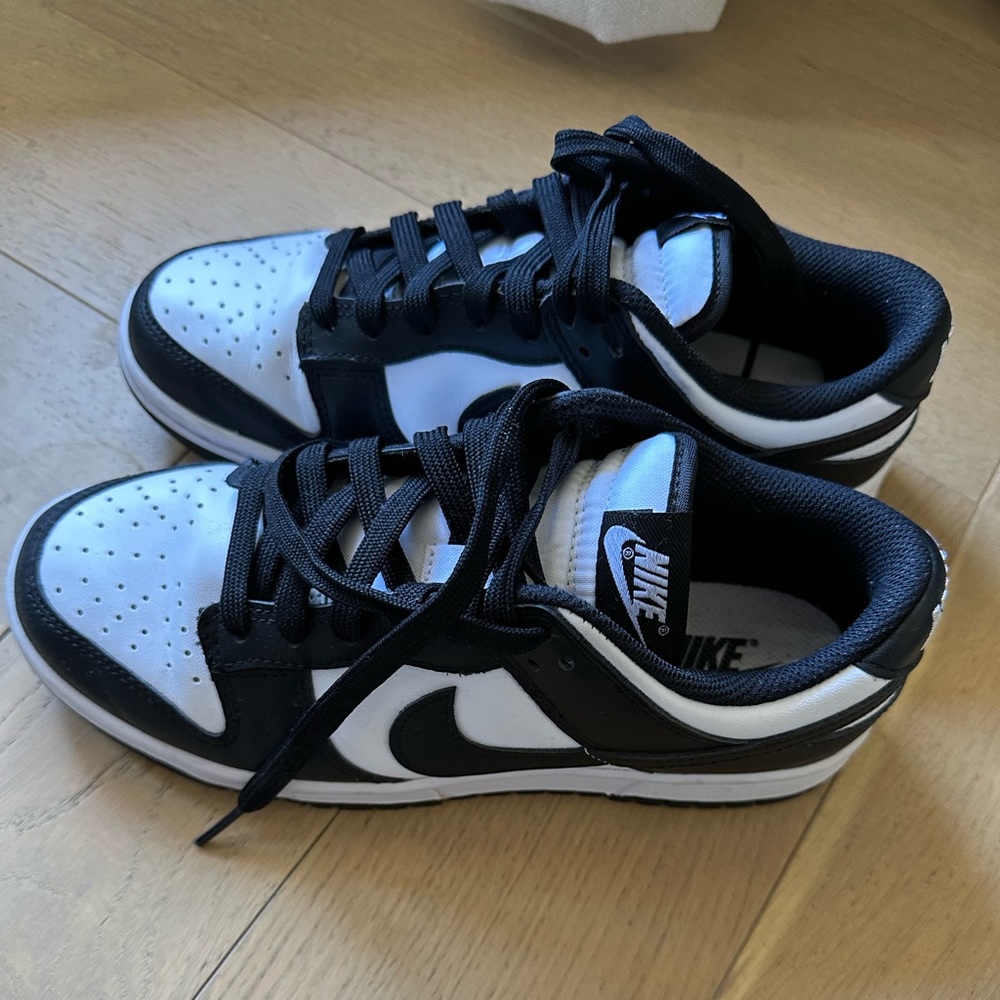 Nike Dunk Low Panda W7
